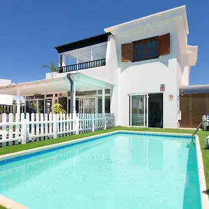 villa-siroi.puertodelcarmen-hotels.org/